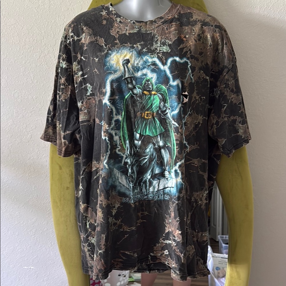 Vintage universal Dr doom graphic T